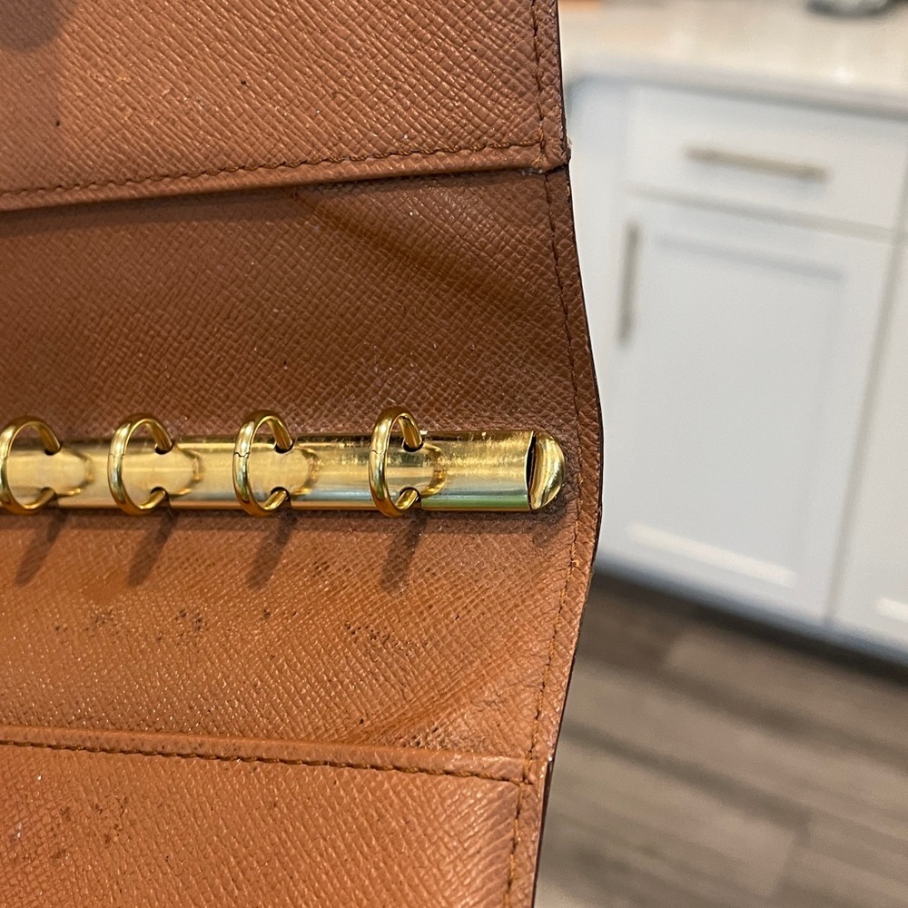 Louis Vuitton Monogram PM Agenda - Picture 10 of 17